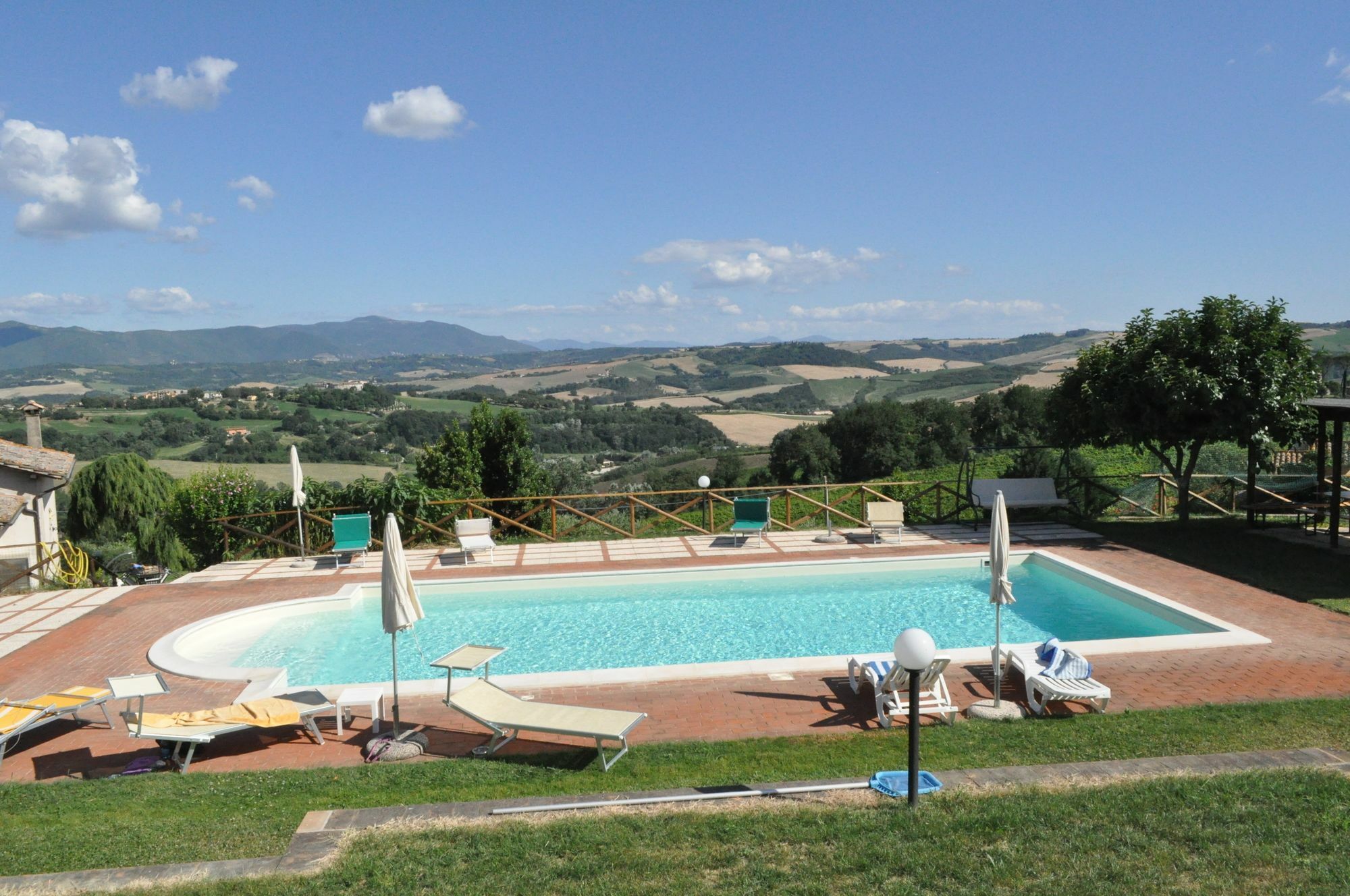 Farm Stay Il Carro Del Colle Collevalenza Buitenkant foto